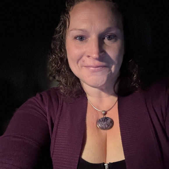 Meet your Posher, Adrian - Picture 1 of 2